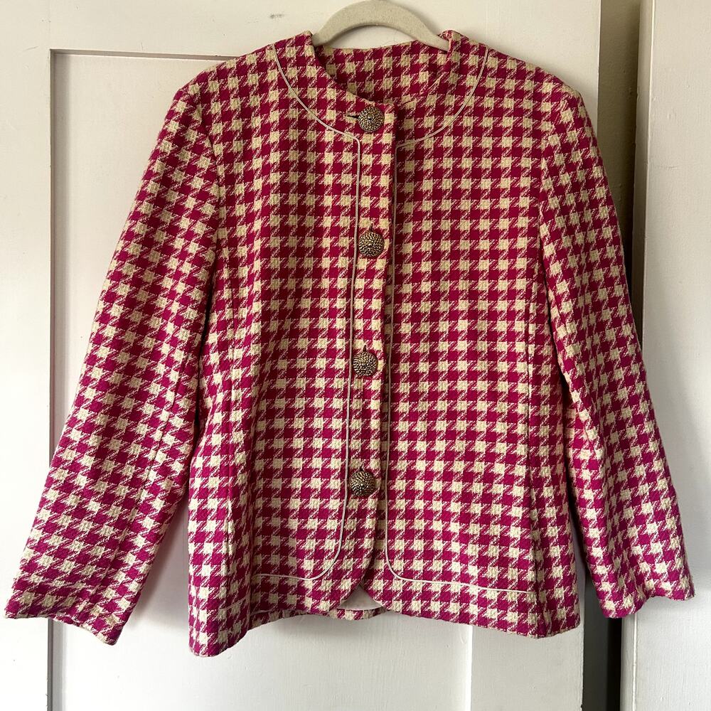 VTG houndstooth jacket with gold buttons